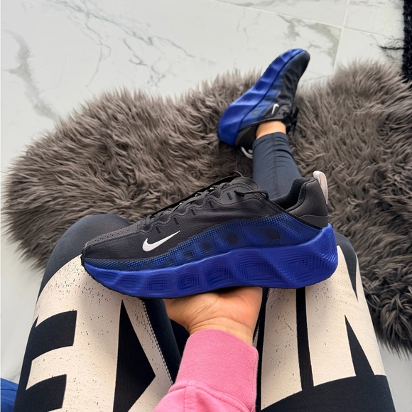 Nike Av Rover - Picture 2 of 10